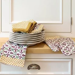 Fleur de Lis Antique Jade Oven Mitt Set