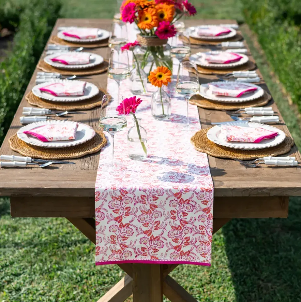 Gardenia Vine Berry Table Runner