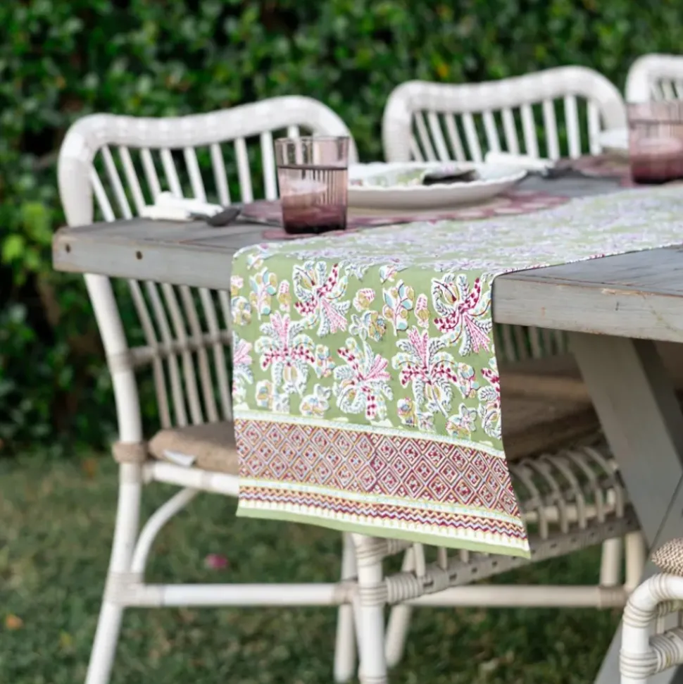 Grecian Palm Fern & Magenta Table Runner
